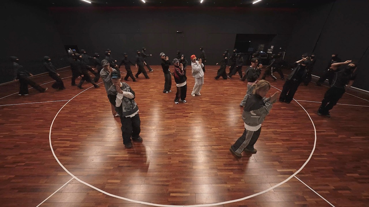 BTS 'Hooligan' Dance Practice thumbnail