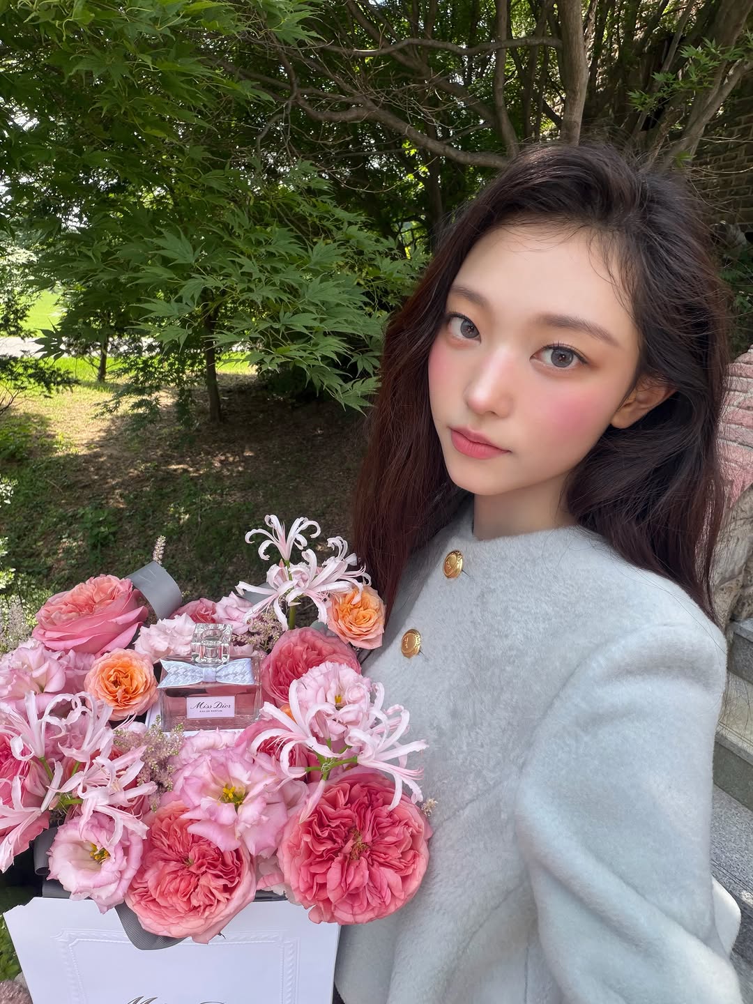 NewJeans official Instagram post