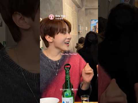 SEVENTEEN's Dokyeom and Seungkwan performing 'Say Yes' live