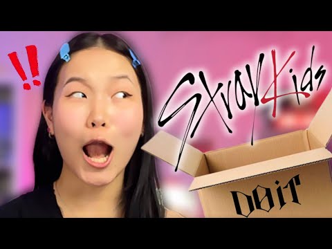 Screenshot from audree ham's Stray Kids mystery box unboxing video